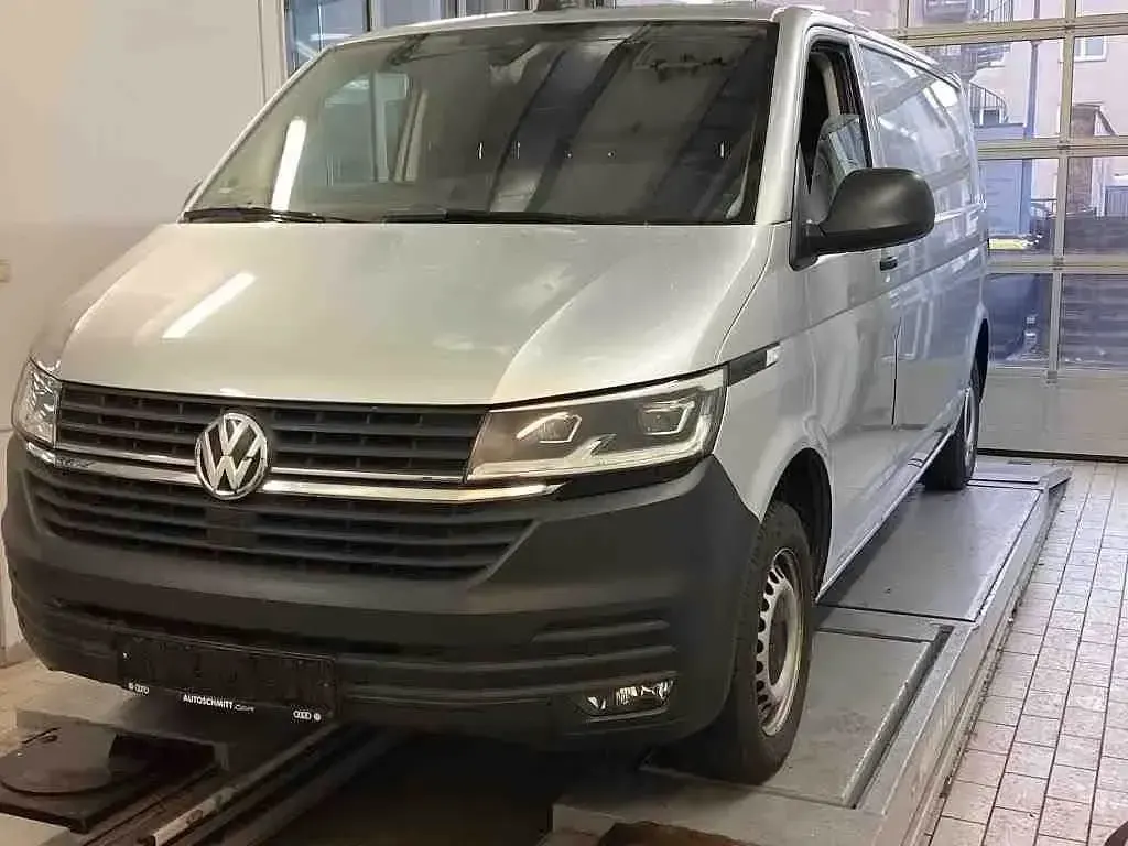 Second-hand VW Transporter 150 CP (110 kW) 2019 Argintiu Van