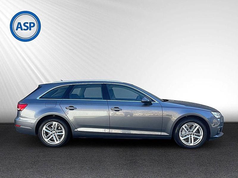 Gebraucht Audi A4 Sport 190 PS (139 kW) 2016 Grau (monsungrau metallic) Kombi
