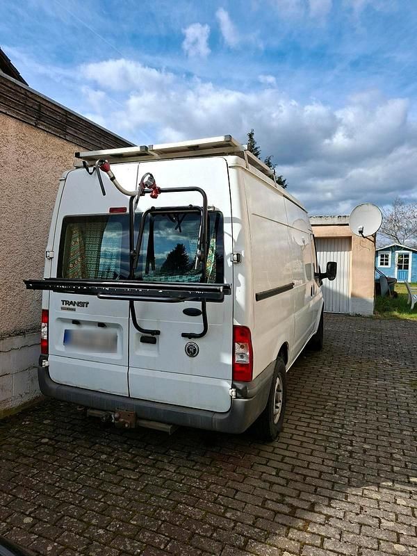 Second-hand Ford Transit 101 CP (74 kW) 2006 Alb Monovolum