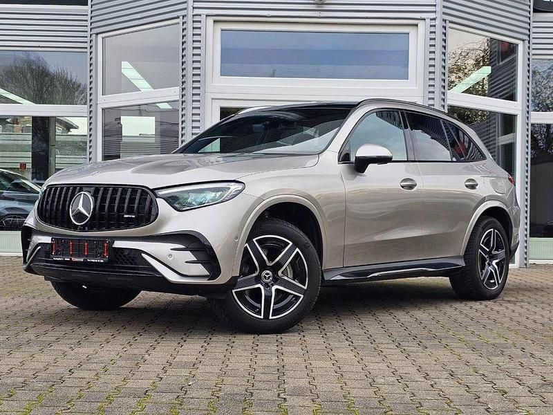 Silber Gebraucht 2023 Mercedes GLC300e AMG SUV | 54.390 € (Superpreis) - Bild 1/4