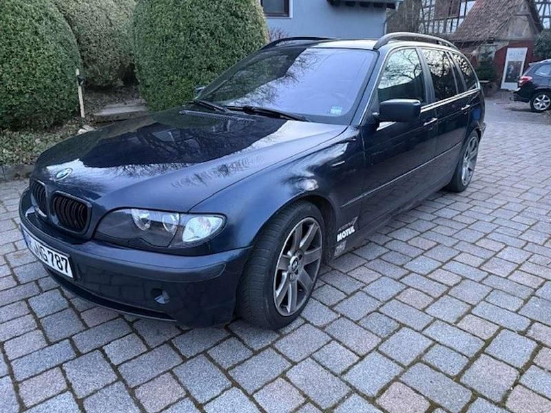 Gebraucht BMW 320 150 PS (110 kW) 2004 Blau Kombi