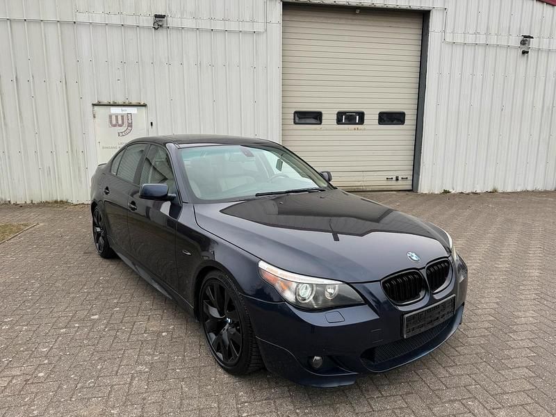Blau Gebraucht 2005 BMW 530 M Sport Limousine | 6.990 € - Bild 1/4