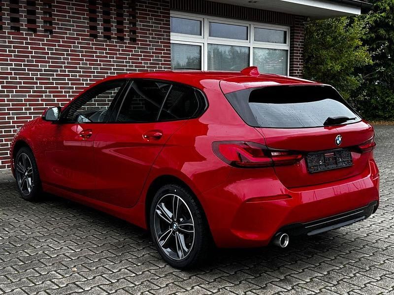 Gebraucht BMW 116 Shadowline 116 PS (85 kW) 2020 Melbournerot metallic Kleinwagen