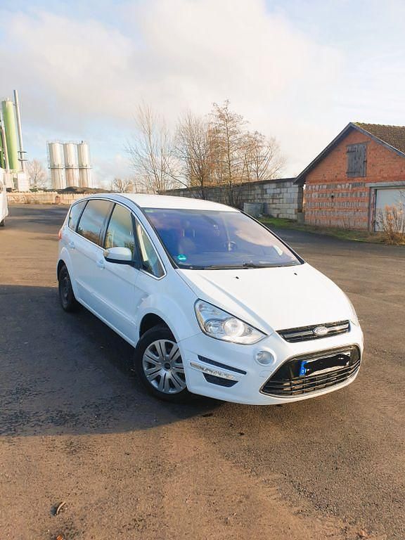 Weiß Gebraucht 2012 Ford S-MAX Titanium Van / Kleinbus | 6.499 € (Superpreis) - Bild 1/4