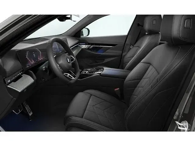 Gebraucht BMW 520 Performance 208 PS (152 kW) 2024 Grau Limousine