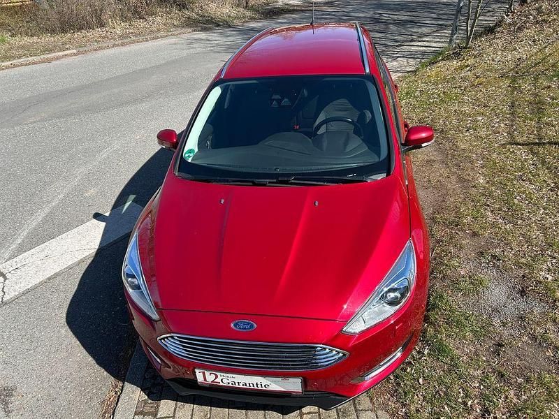 Gebraucht Ford Focus Titanium 150 PS (110 kW) 2018 Rot Limousine