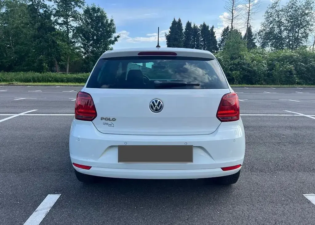 Gebraucht VW Polo LOUNGE 75 PS (55 kW) 2015 Weiß Kleinwagen