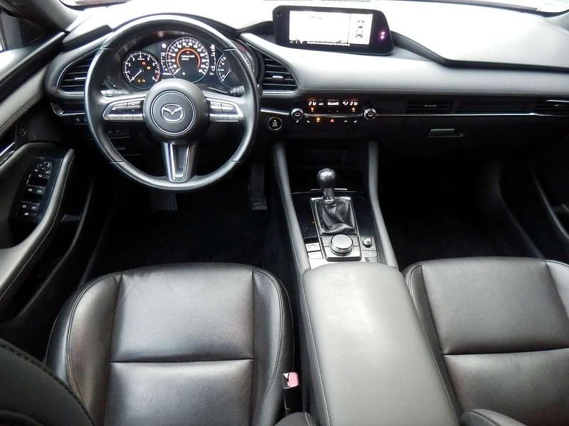 Gebraucht Mazda 3 Selection 122 PS (89 kW) 2019 Soul red crystal Limousine