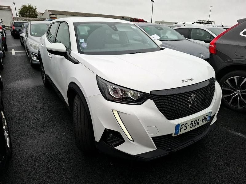 Gebraucht Peugeot 2008 Active 131 PS (96 kW) 2020 Weiß SUV