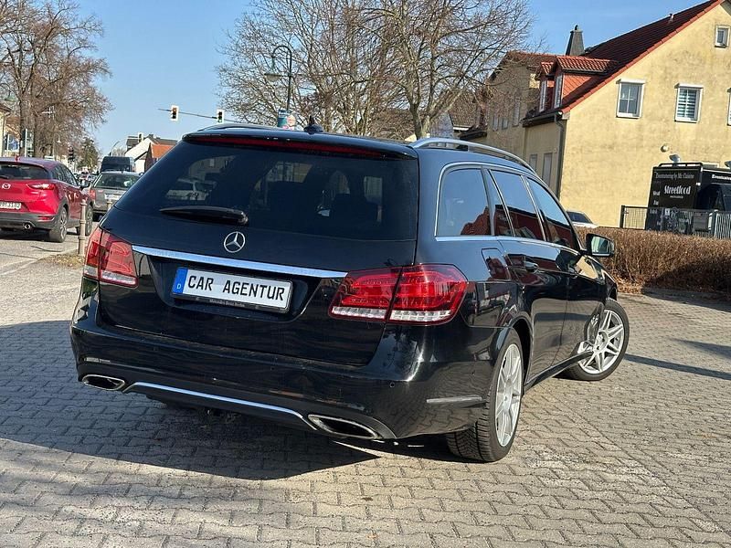 Gebraucht Mercedes E200 Avantgarde 184 PS (135 kW) 2015 Schwarz Kombi