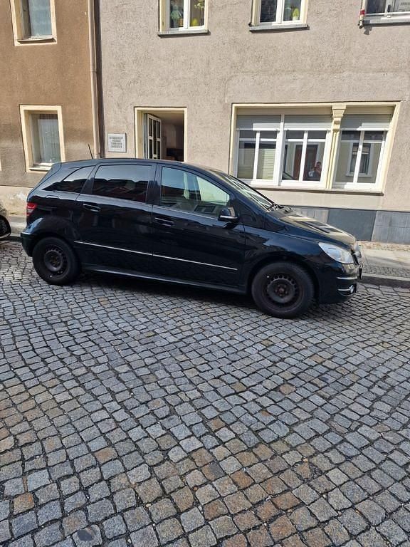 Gebraucht Mercedes B150 95 PS (69 kW) 2008 Schwarz Van / Kleinbus