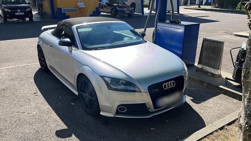 Silber Gebraucht 2008 Audi TT Roadster Performance Cabrio | 16.990 € (Fairer Preis) - Bild 1/4