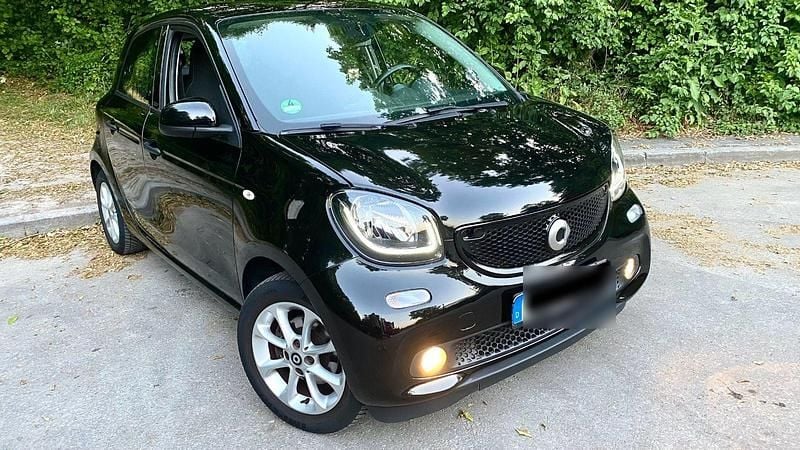 Schwarz Gebraucht 2016 Smart ForFour Passion Kleinwagen | 6.990 € (Fairer Preis) - Bild 1/4