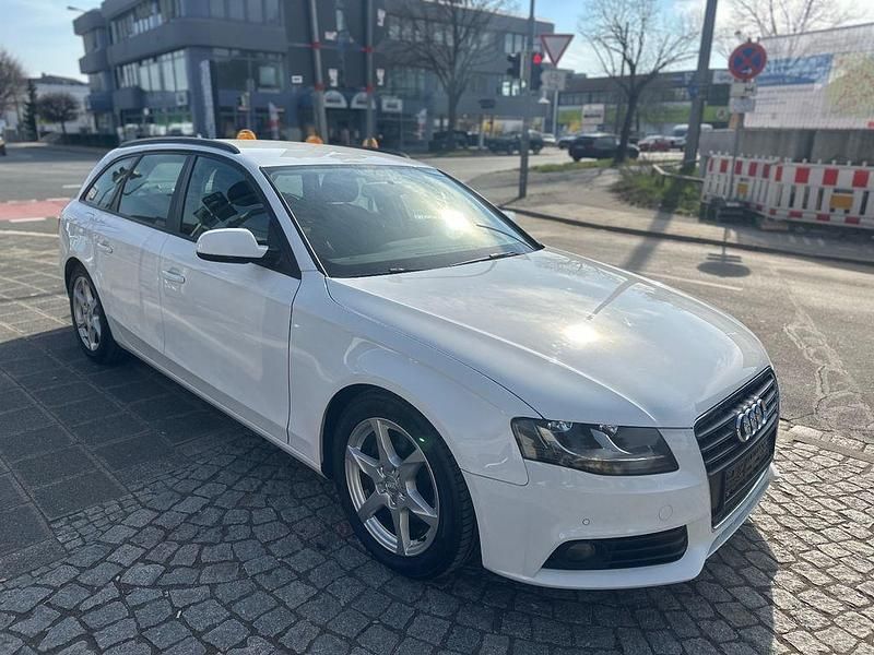 Gebraucht Audi A4 Ambition 120 PS (88 kW) 2010 Weiß Kombi