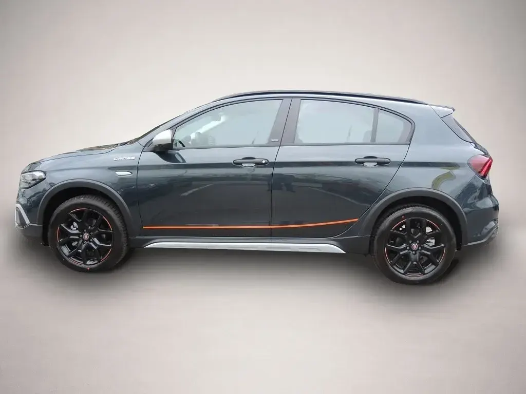 Gebraucht Fiat Tipo Garmin 131 PS (96 kW) 2023 Grün Limousine
