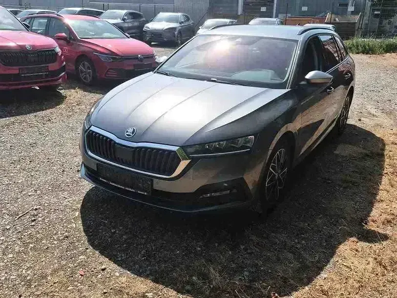 Gebraucht Skoda Octavia Clever 116 PS (85 kW) 2023 Graphit grau metallic Kombi