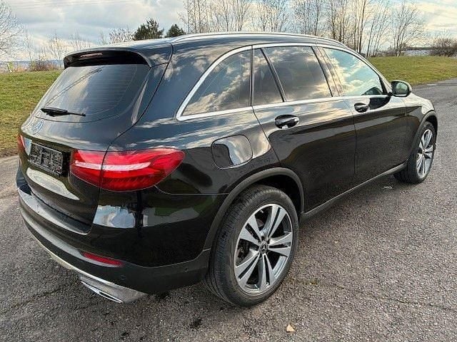 Gebraucht Mercedes GLC250 204 PS (150 kW) 2018 Schwarz SUV