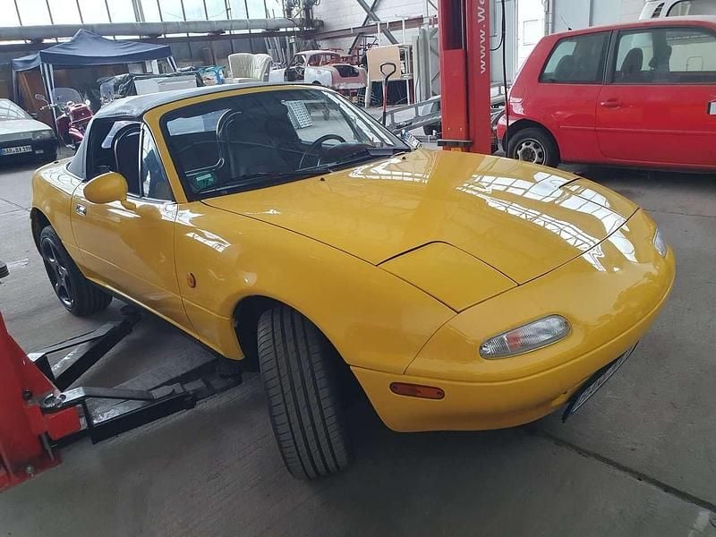 Gelb Gebraucht 1990 Mazda MX5 Cabrio | 6.250 € - Bild 1/4