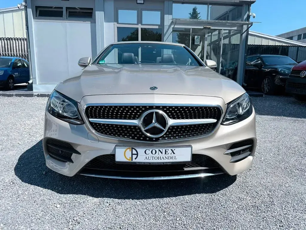Gebraucht Mercedes E220 AMG line 194 PS (142 kW) 2018 Aragonitsilber  metalliclack Cabrio