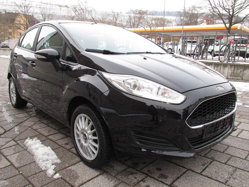 Gebraucht Ford Fiesta Trend 80 PS (58 kW) 2017 Schwarz Kleinwagen