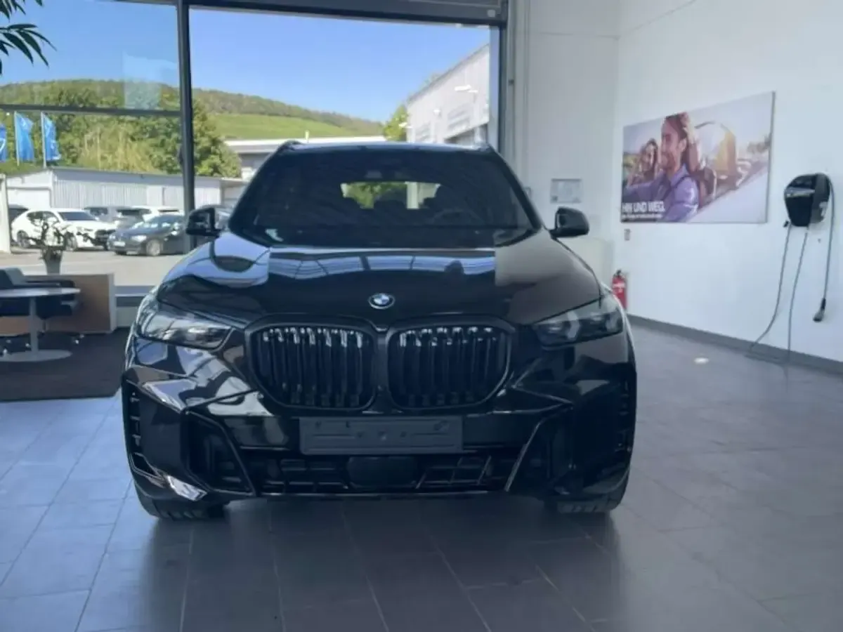 Neu BMW X5 M Sport 298 PS (219 kW) 2026 Schwarz SUV