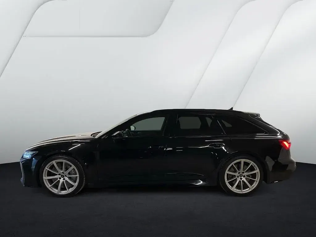 Gebraucht Audi RS6 Sport 600 PS (441 kW) 2022 Mythosschwarz metallic Kombi