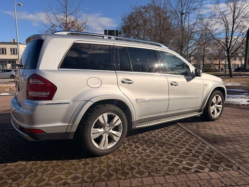 Gebraucht Mercedes GL350 265 PS (194 kW) 2012 Silber SUV
