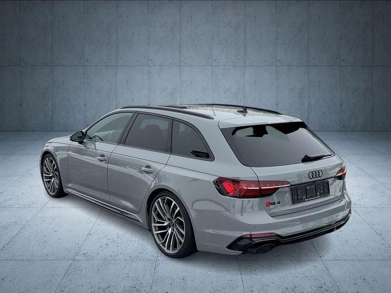 Gebraucht Audi RS4 Sport 450 PS (330 kW) 2022 Nardograu Kombi