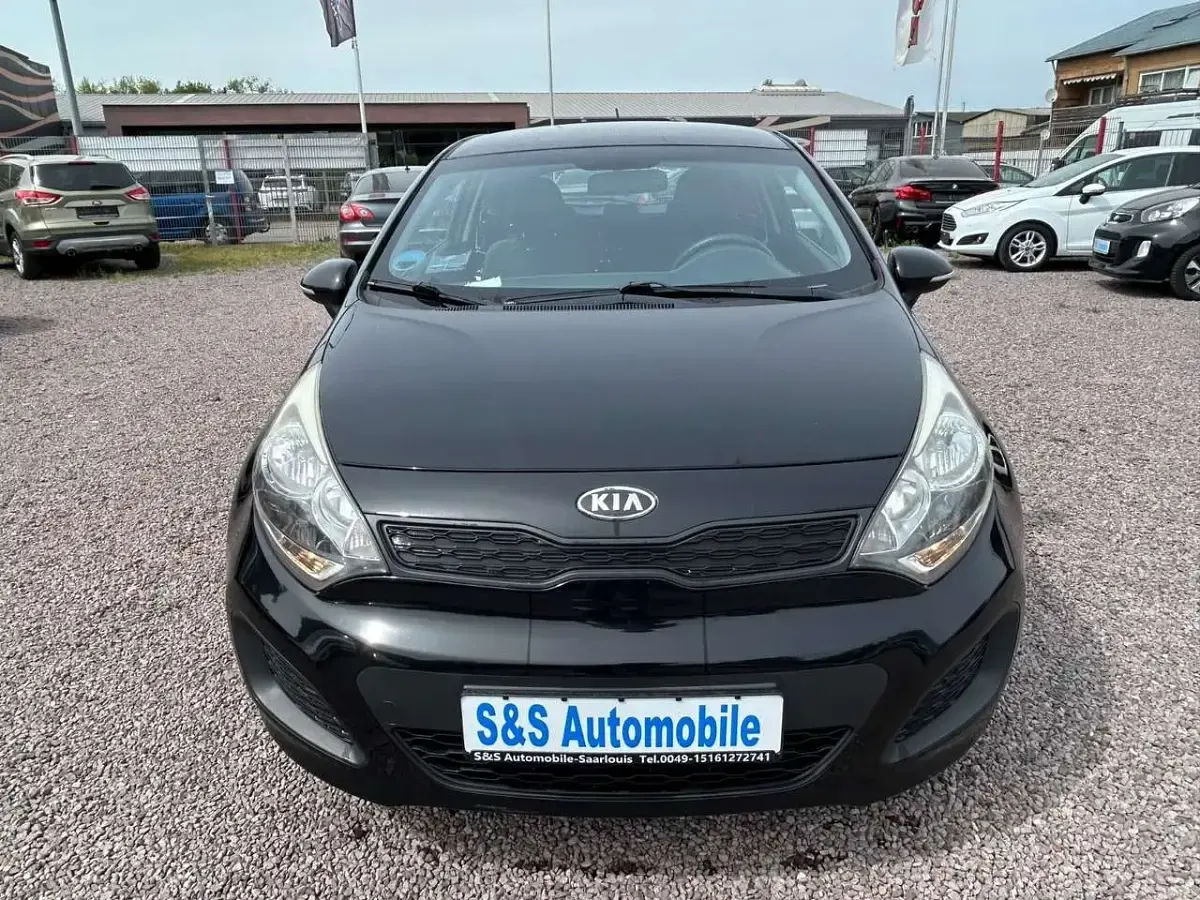 Gebraucht Kia Rio 75 PS (55 kW) 2013 Aurora black Kleinwagen