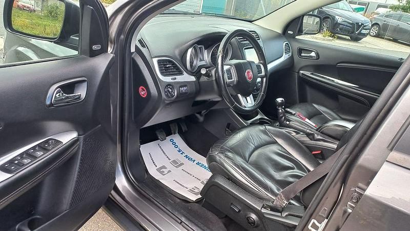 Gebraucht Fiat Freemont Lounge 170 PS (125 kW) 2015 Grau SUV