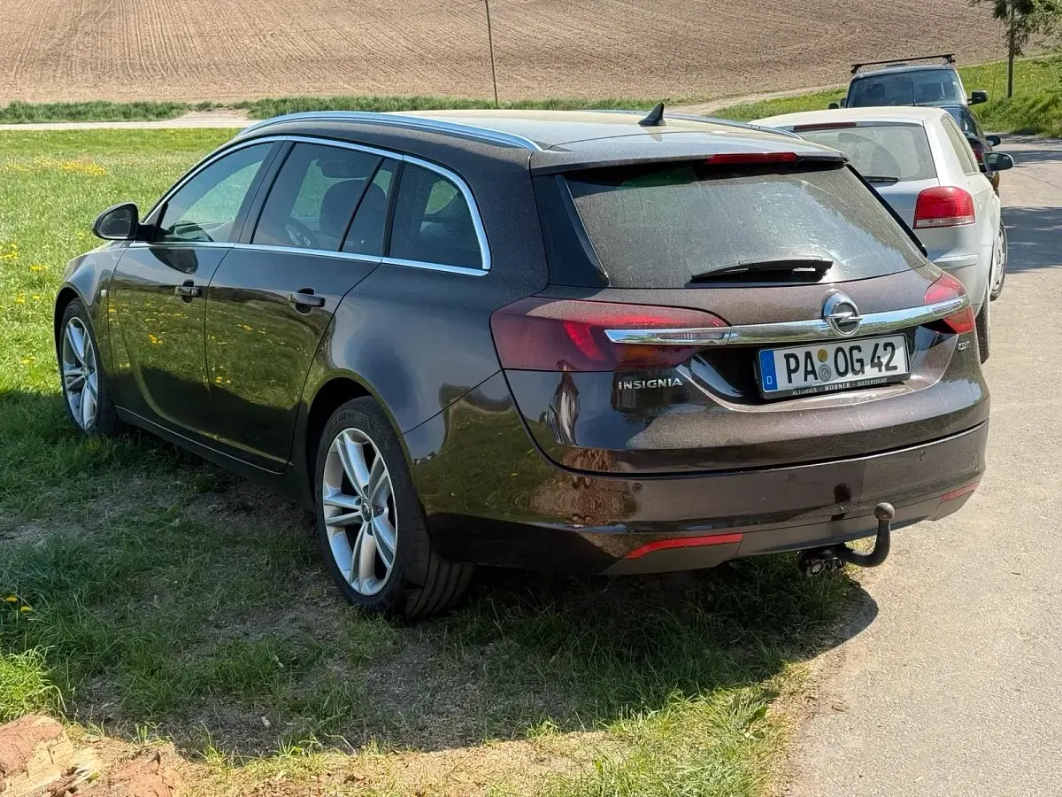 Usata Opel Insignia 163 CV (119 kW) 2014 Viola Station wagon