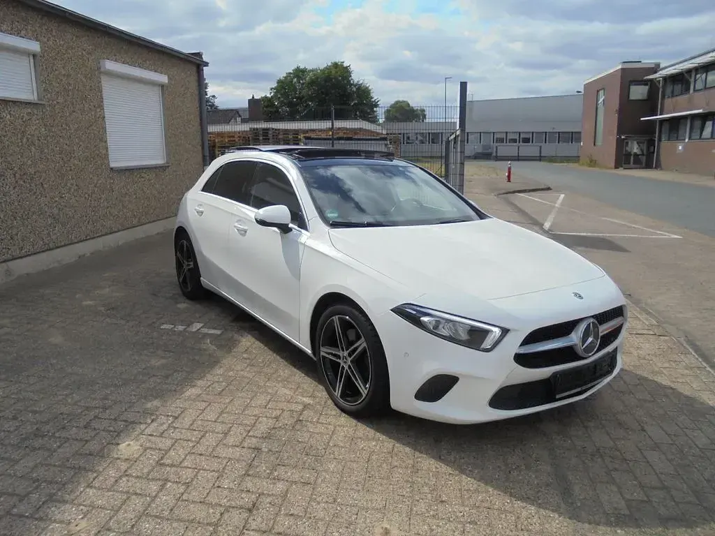 Gebraucht Mercedes A220 AMG Edition 1 190 PS (139 kW) 2020 Weiß Limousine