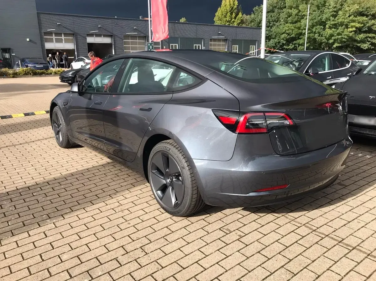 Gebraucht Tesla Model 3 Long Range AWD 366 kW (498 PS) 2022 Schwarz Limousine