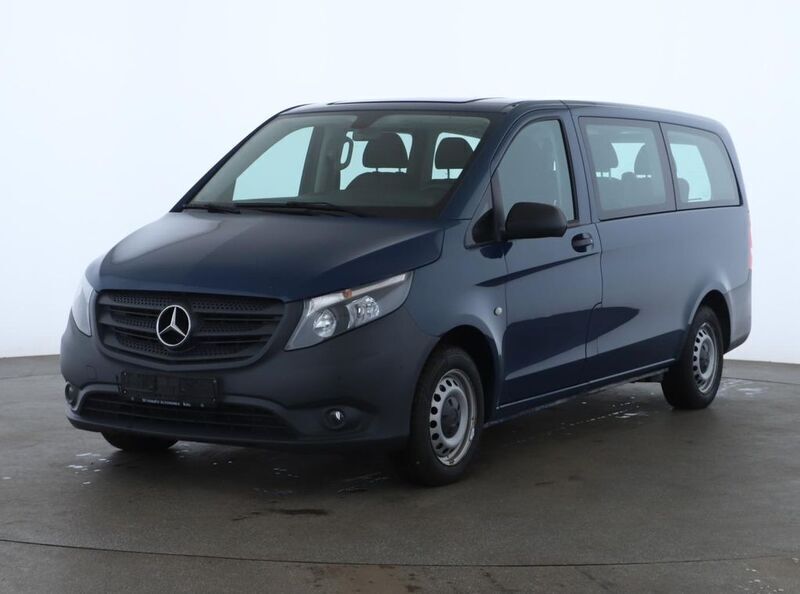 Navyblau Gebraucht 2019 Mercedes Vito Van / Kleinbus | 27.444 € (Etwas zu teuer) - Bild 1/4