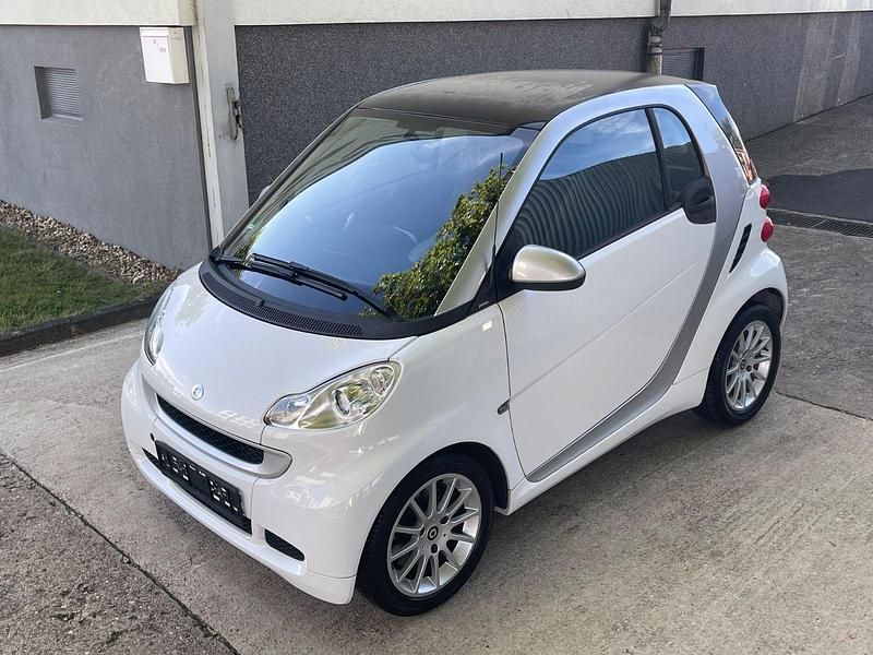 Silber Gebraucht 2011 Smart ForTwo Coupé Coupé | 5.700 € (Fairer Preis) - Bild 1/4