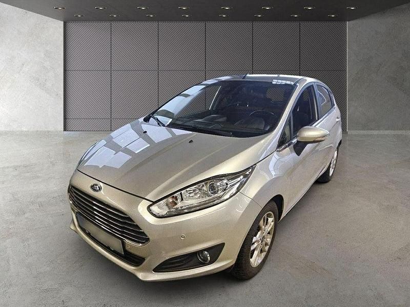 Gebraucht Ford Fiesta Titanium 101 PS (74 kW) 2017 Silber Kleinwagen