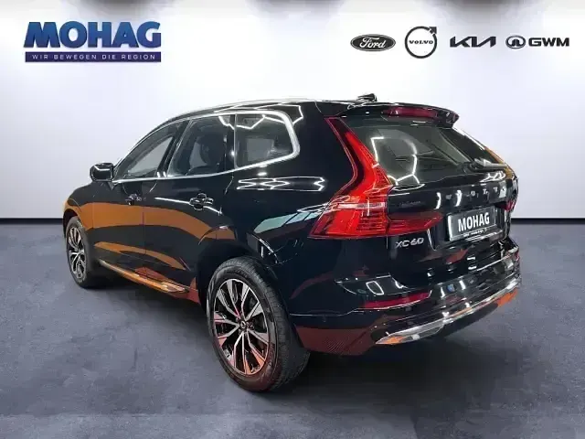 Używany Volvo XC60 Plus 197 KM (144 kW) 2023 Czarny SUV