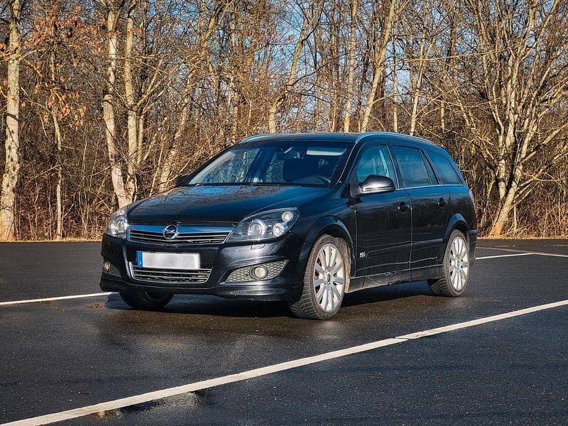 Schwarz Gebraucht 2009 Opel Astra OPC Limousine | 1.700 € (Fairer Preis) - Bild 1/4