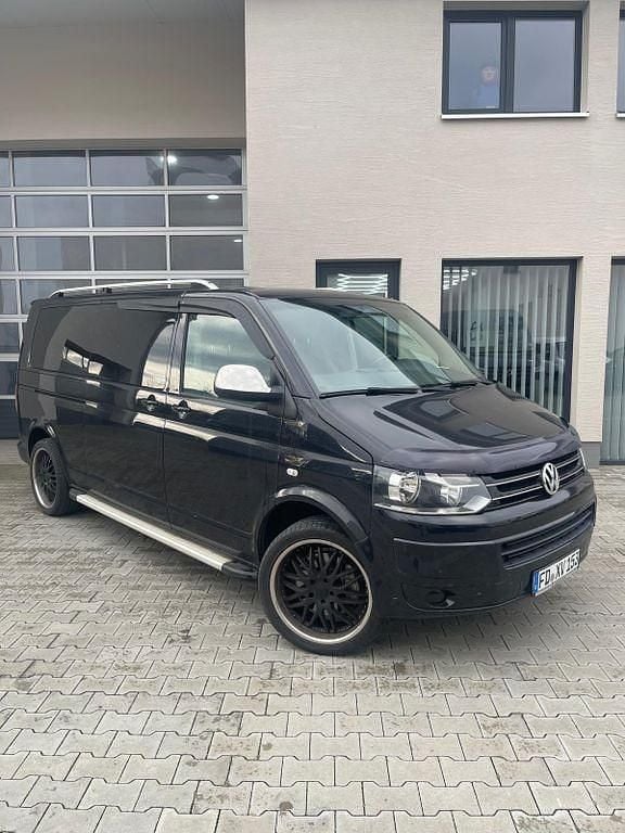 Schwarz Gebraucht 2014 VW Caravelle Van / Kleinbus | 16.500 € (Fairer Preis) - Bild 1/4