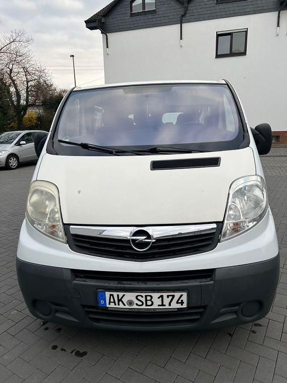 Gebraucht Opel Vivaro 145 PS (106 kW) 2008 Weiß Van / Kleinbus