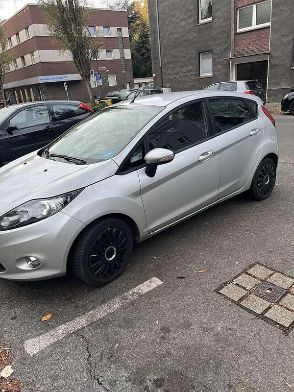 Gebraucht Ford Fiesta Trend 60 PS (44 kW) 2011 Kleinwagen