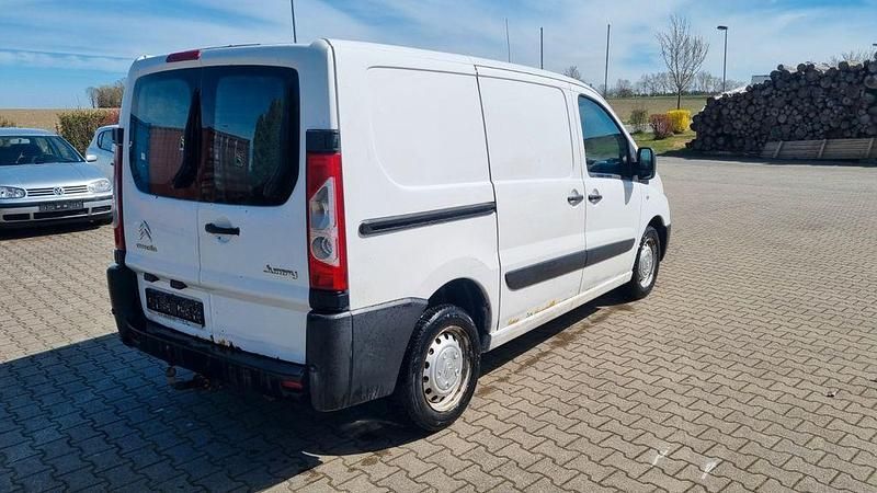 Gebraucht Citroën Jumpy 128 PS (94 kW) 2015 Weiß Van / Kleinbus
