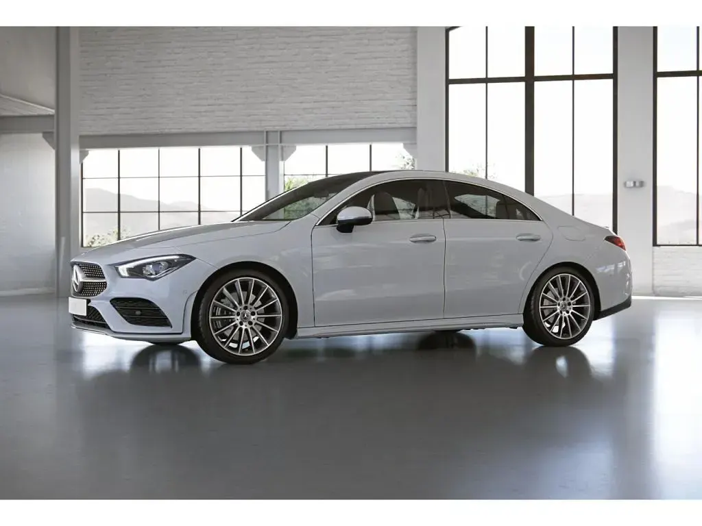 Gebraucht Mercedes CLA200 AMG 163 PS (119 kW) 2023 Weiß Coupé