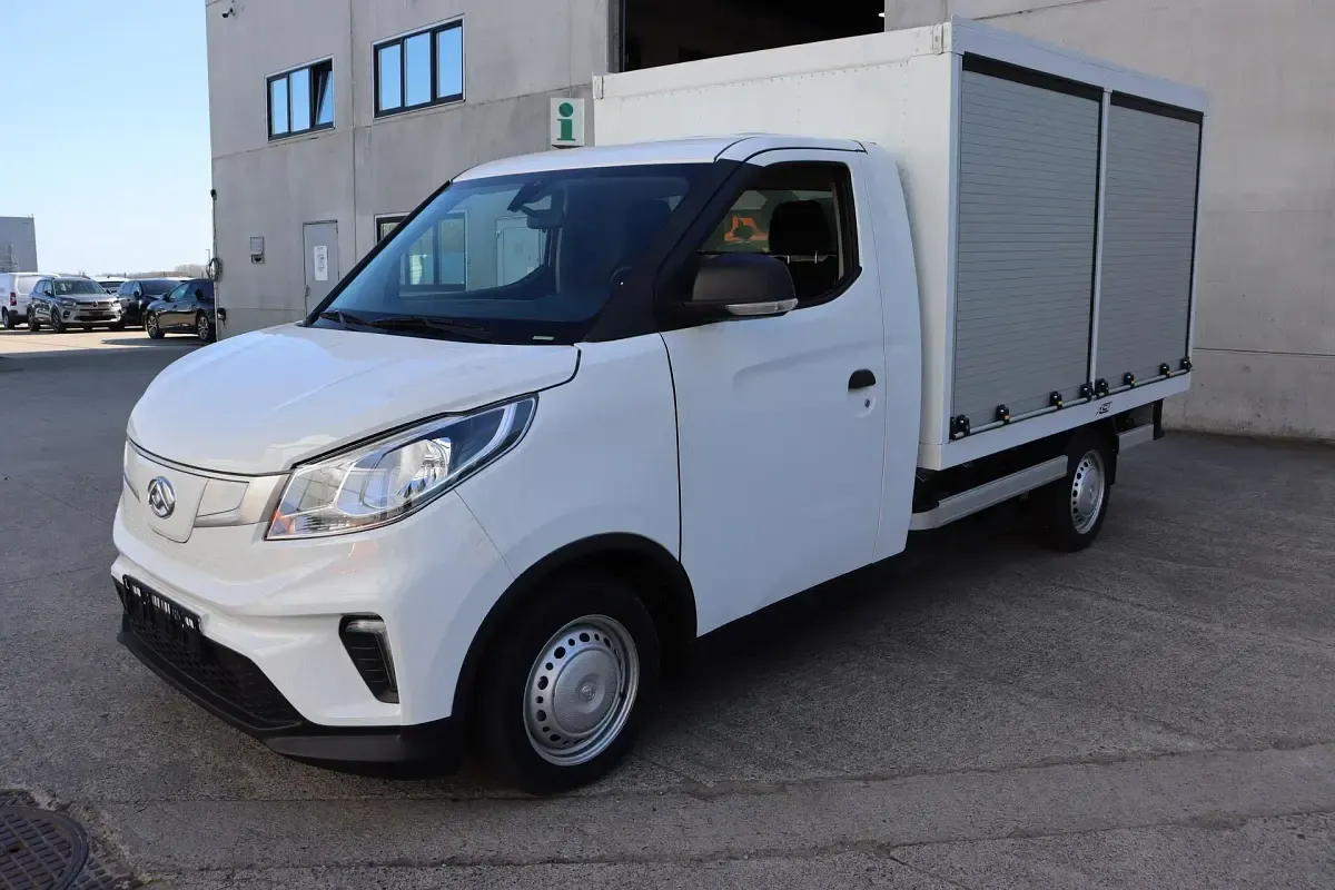 Neu Maxus eDeliver 3 89 kW (122 PS) 2025 Warm white Van