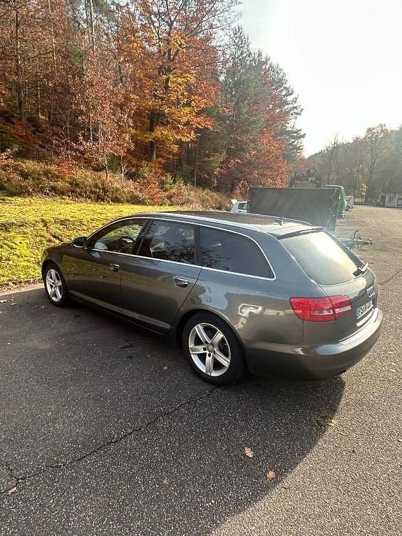 Grau Gebraucht 2010 Audi A6 Performance Kombi | 8.500 € (Teuer) - Bild 1/4