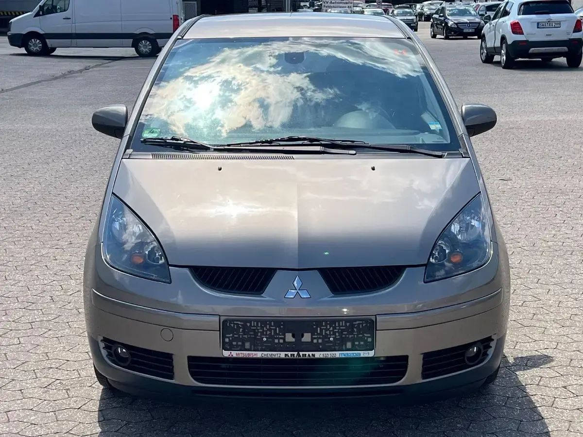 Gebraucht Mitsubishi Colt Motion 95 PS (69 kW) 2008 Grau Kleinwagen