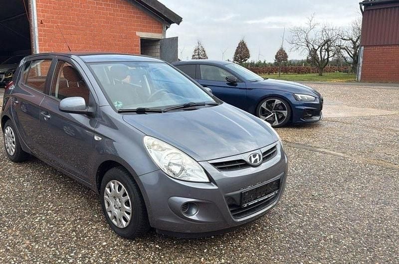 Gebraucht 2011 Hyundai i20 Kleinwagen | 2.600 € (Guter Preis) - Bild 1/4