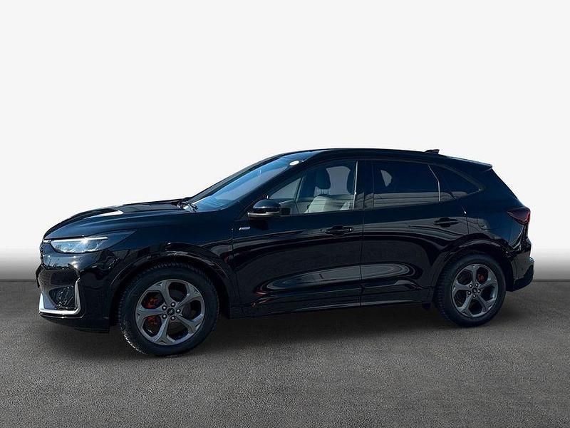 Usado Ford Kuga ST-Line X 152 HP (111 kW) 2025 Preto SUV