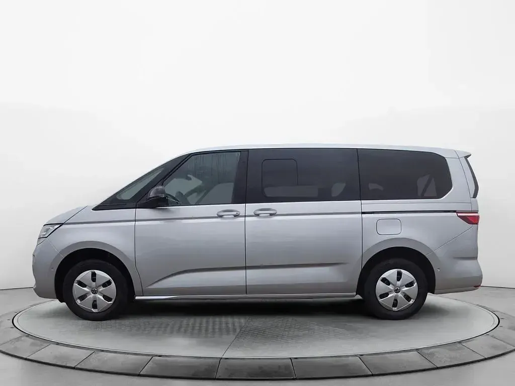 Second-hand VW Multivan Basis 150 CP (110 kW) 2025 Argintiu Monovolum