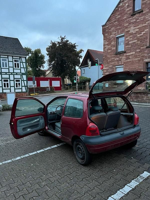 Gebraucht Renault Twingo 75 PS (55 kW) 2004 Rot Kleinwagen